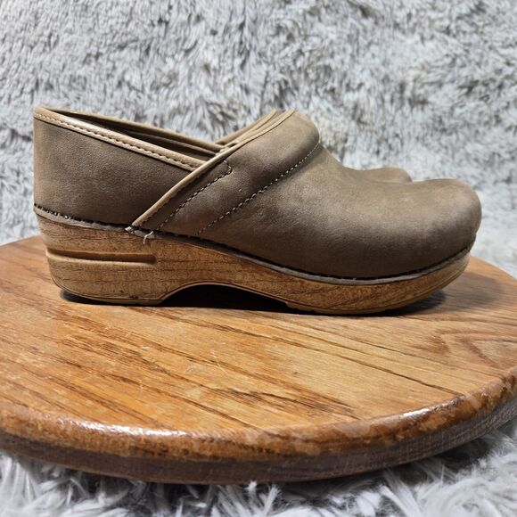 Dansko Womens Size 6.5-7 EU 37 Professional Tan Leather Comfort Nursing Clogs - Picture 8 of 8
